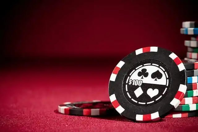 Ilustrasi gameplay slot online dan taruhan olahraga bersama bwo99 yang mudah diakses via mobile
